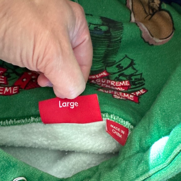 💥💥CLEARANCE!!💥💥 Supreme Green Elephant Print Hoodie Sweater in Large - Picture 6 of 11